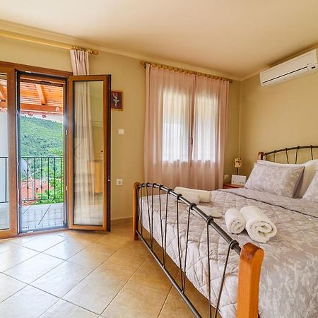 Small House With Garden & View Promirion Esterno foto