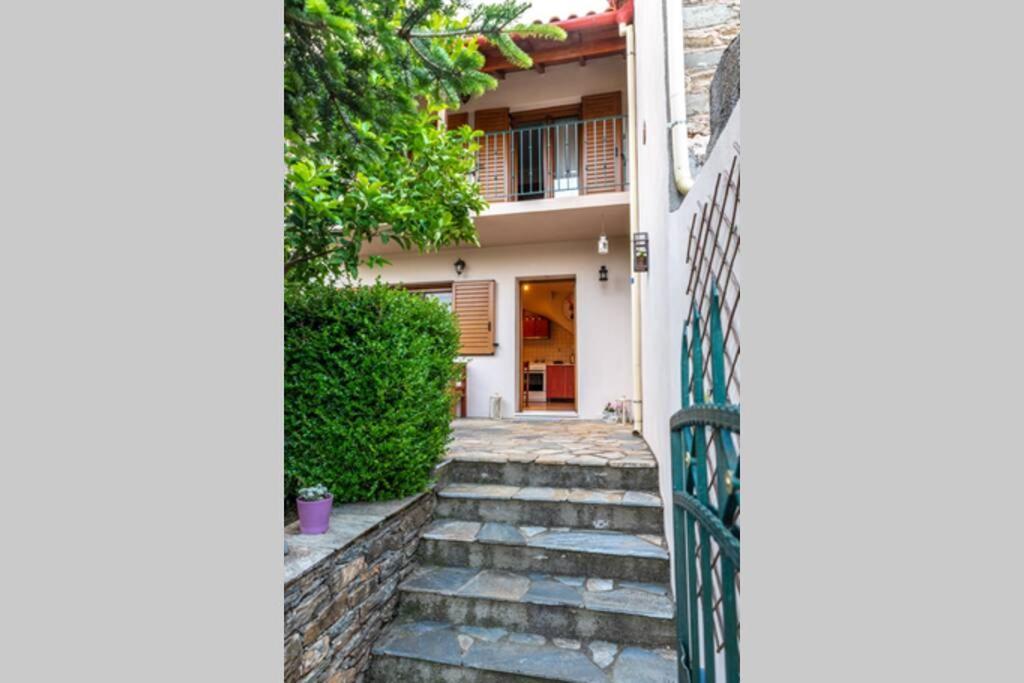 Small House With Garden & View Promirion Esterno foto