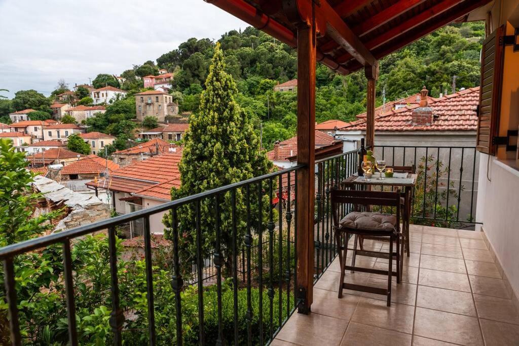 Small House With Garden & View Promirion Esterno foto