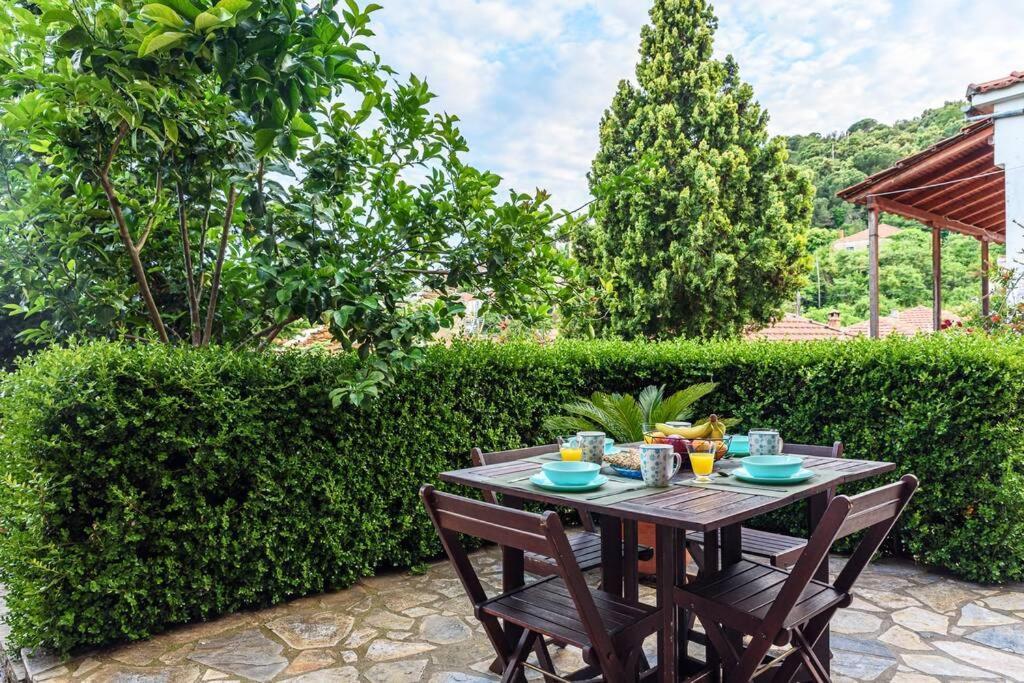 Small House With Garden & View Promirion Esterno foto