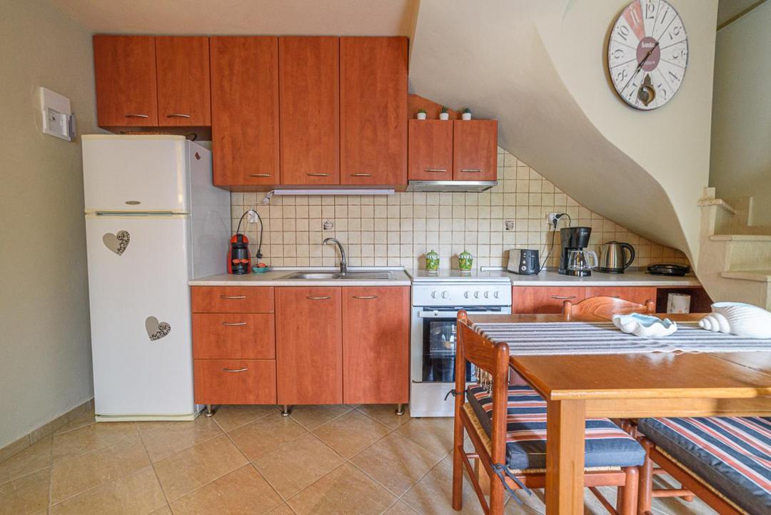 Small House With Garden & View Promirion Esterno foto